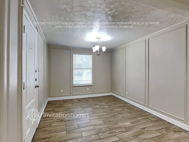 Photo - 808 Woodleigh Dr