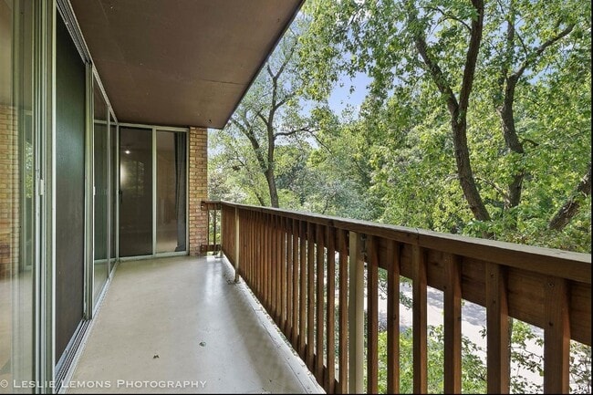 Photo - 5600 Hillcrest Ln Unit 3G