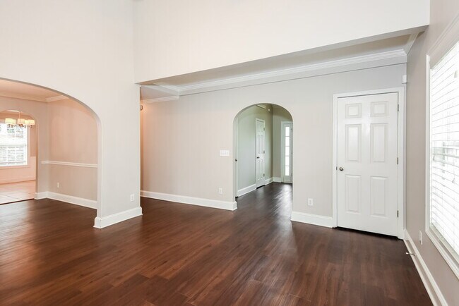 Photo - 204 Providence Dr
