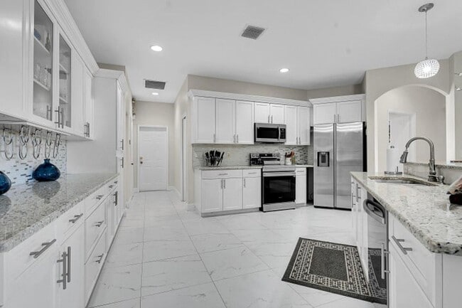 Photo - 13620 Folkestone Ct