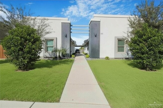Building Photo - 8 N Lotto Ln Unit 2