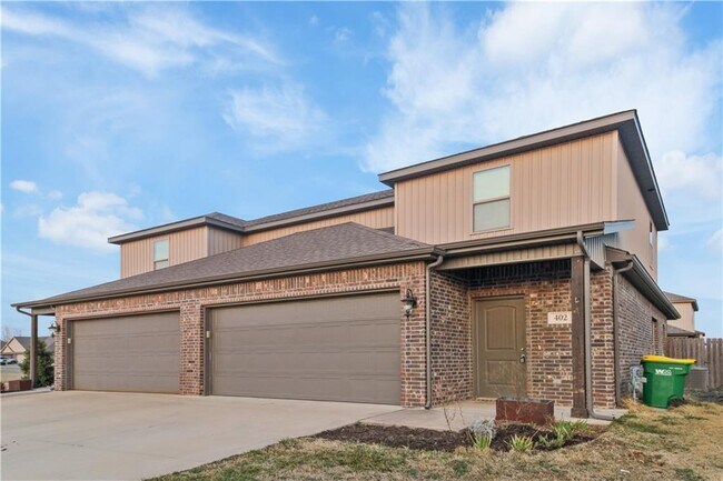 Photo - 402 Barbet Dr