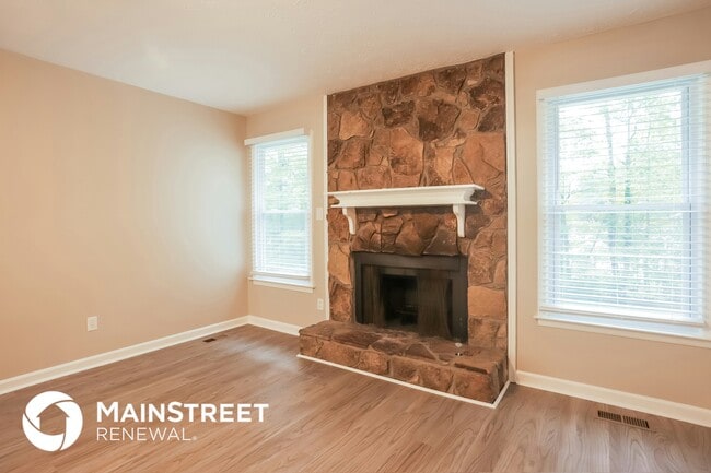 7254 Fernwood Dr