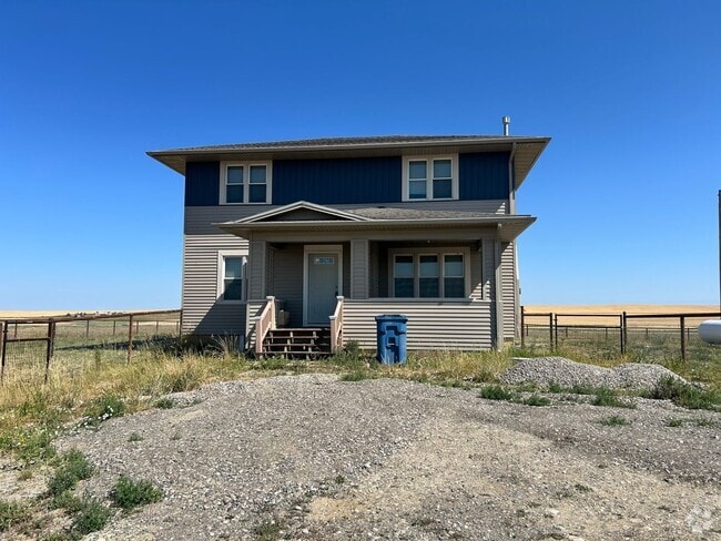 Building Photo - 4 bed 2 bath Home out in the Country