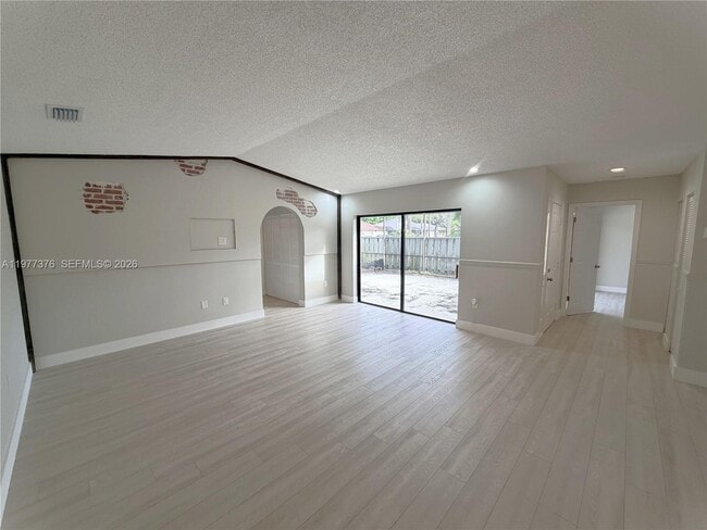 Photo - 1439 Captains Walk