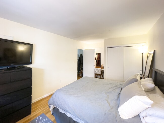 Photo - 594 Centre St Unit 8