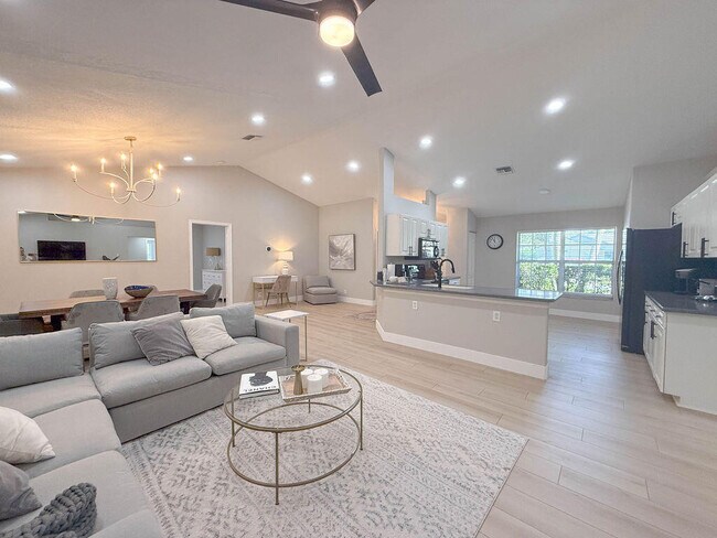 Photo - 14010 Aster Ave