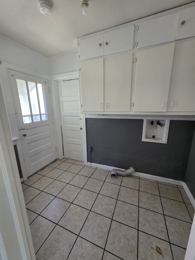 Photo - 225 Columbia St