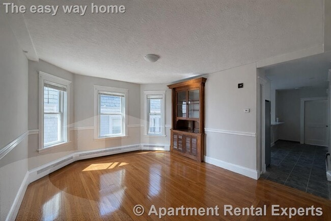 Photo - 441 Broadway Unit #2