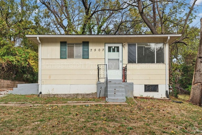 Building Photo - 7507 Blanding Dr