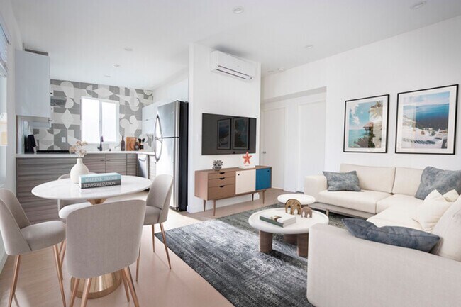 Photo - 22 19th Ave.