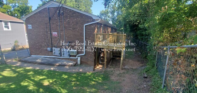 Building Photo - 829 W. Seventh Street Apt #8 Unit 8