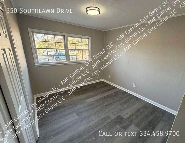 Photo - 350 Southlawn Dr