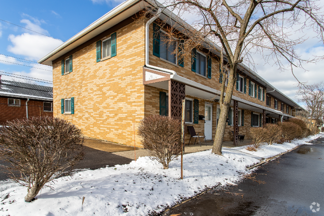 Building Photo - 1582 Lee Terrace Dr Rental
