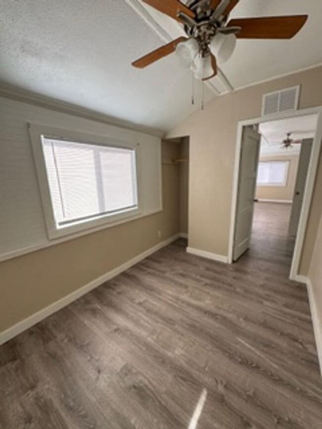 Photo - 2 Bedroom Pet Friendly Home now available