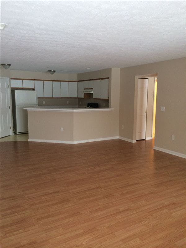 Photo - 1378 Heatherwood Ln