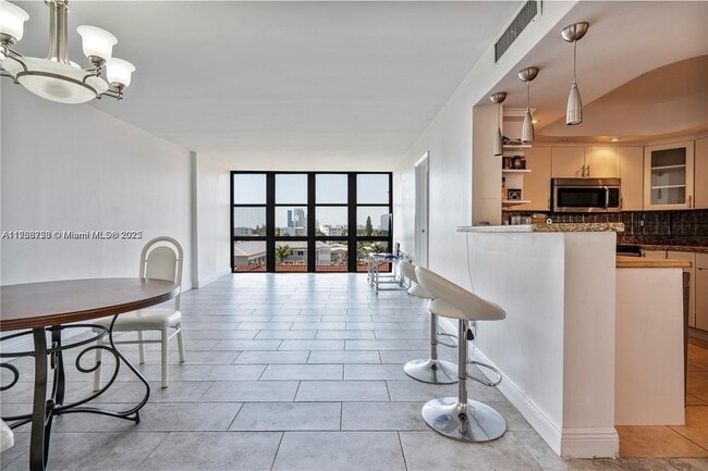 Photo - 2049 S Ocean Dr