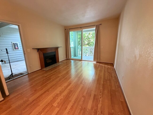 Photo - LARGE SECOND FLOOR CONDO UNIT IN FREMONT! Unit 202