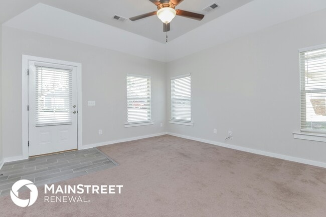 Photo - 569 Kincaid Cove Ln