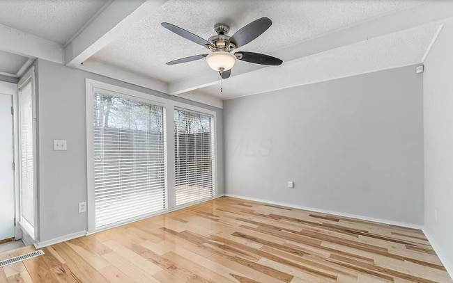 Photo - 5442 Worthington Forest Pl W