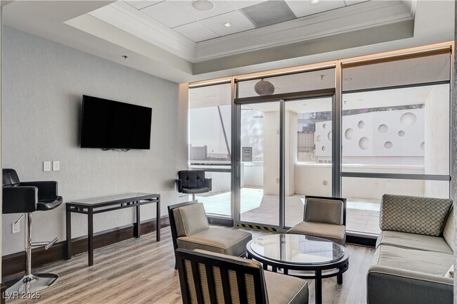 Building Photo - 2700 S Las Vegas Blvd Unit 4305