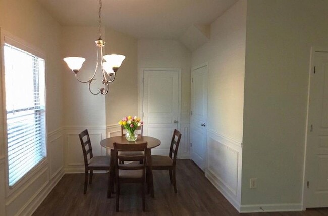 Photo - 2200 Oakland Grove Pl
