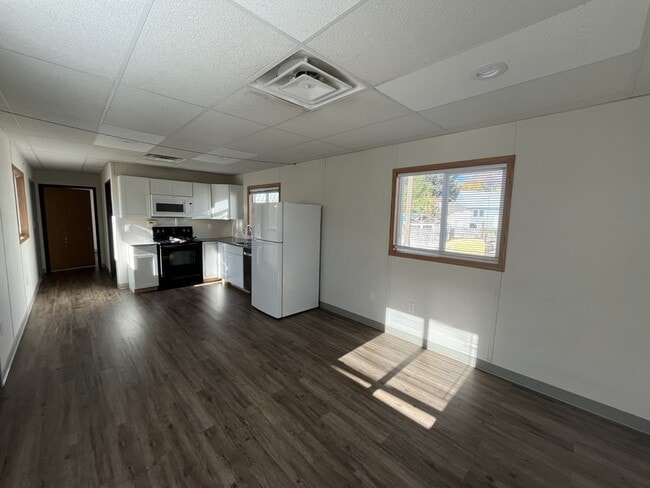 Photo - 369 Gladstone St