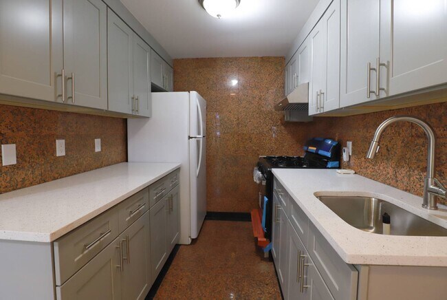 41-05 College Point Blvd