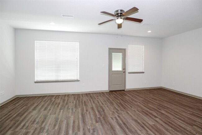 Photo - 2702 Appian Wy