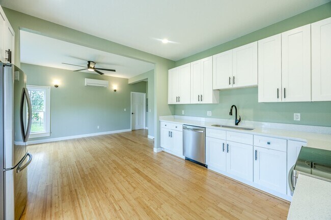 Photo - 312 S Oak Ave Unidad A