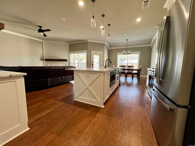 Photo - 9741 Meadow Creek Dr