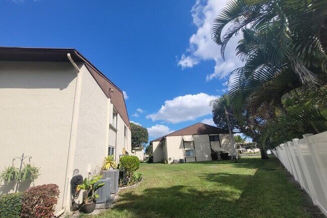 Photo - 3626 La Mar Ct Unit A-1