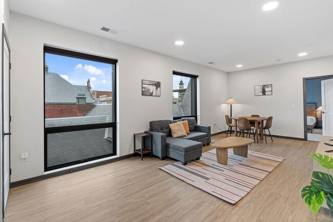 Photo - 423 E Michigan St Unidad ID1032097P