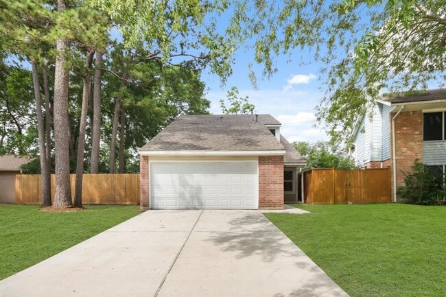 Photo - 19511 Pine Echo Dr House