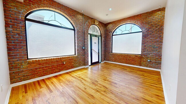Photo - 436 Graham Ave Unidad 1A