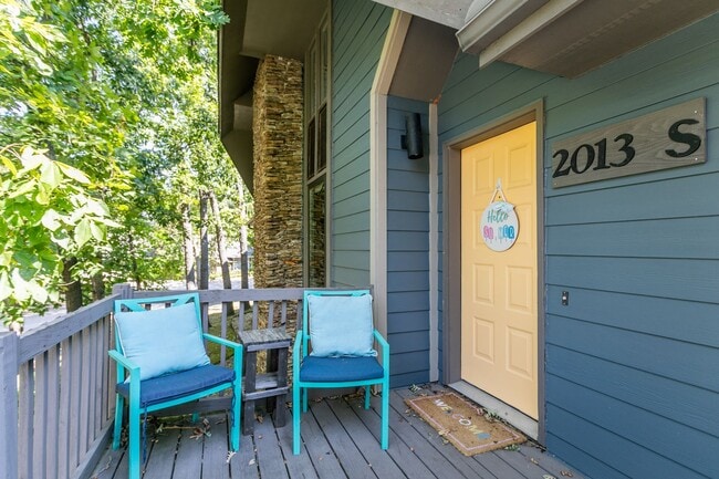 Photo - 5 Bed 3 Bath Home