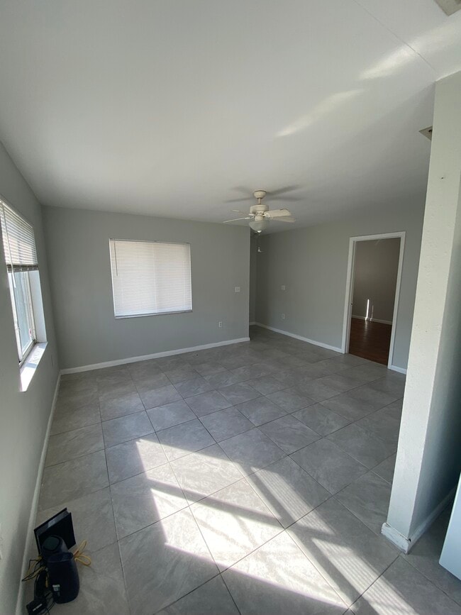 Photo - 5803 8th Street Ct E Unidad 5801 8th st ct E