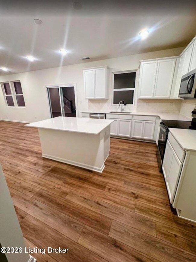 Photo - 16811 Aiken Rdg Cir