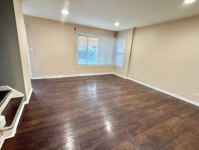 Photo - 4926 Crain St