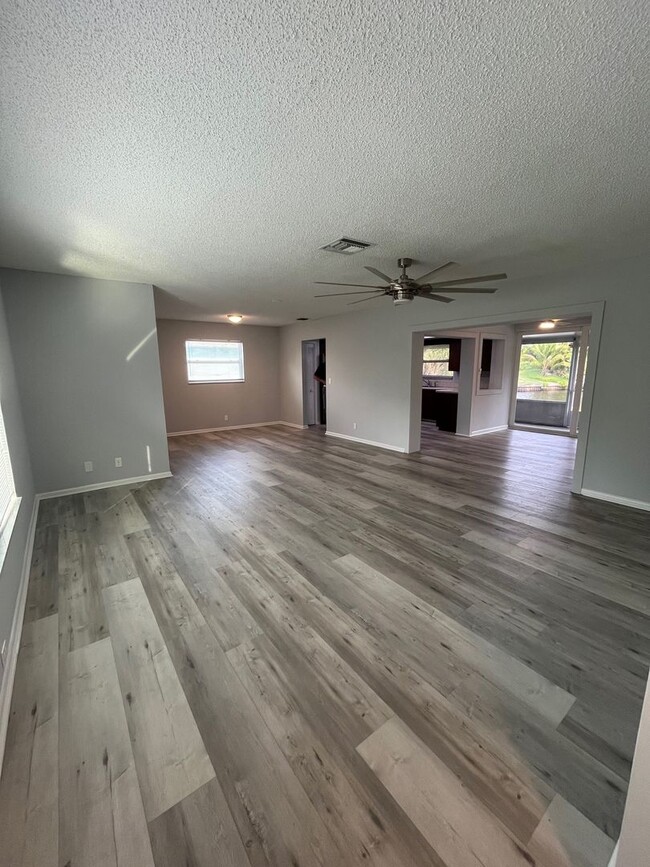 OCEAN ACCESS WATERFRONT! 3 bed / 2 bath wi... - OCEAN ACCESS WATERFRONT! 3 bed / 2 bath wi... House