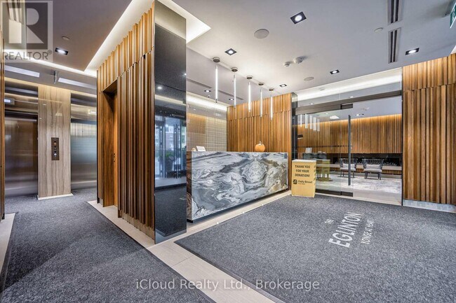 Photo - 125 Redpath Ave Unité 2106