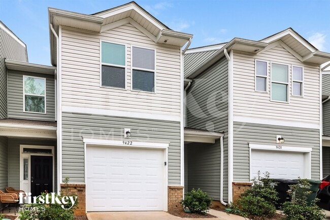 9422 Village View Ct NW