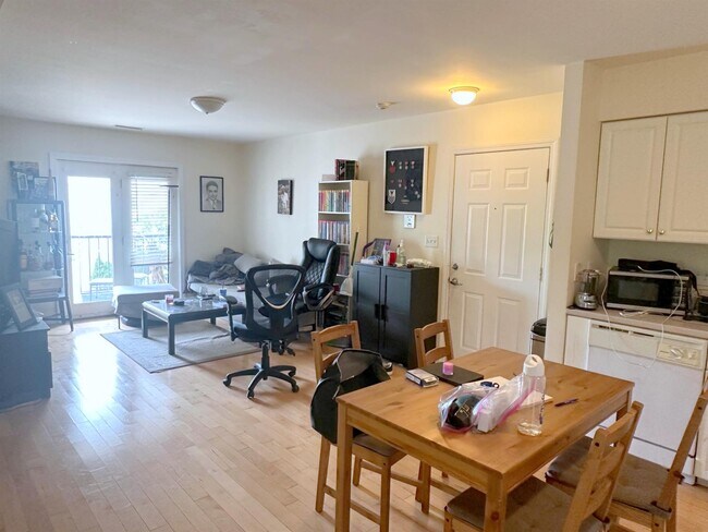 Photo - 3 Kent Ct Unit 3