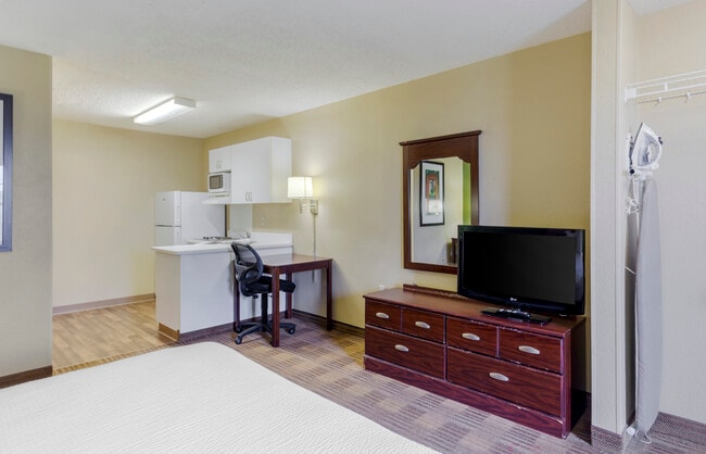 Photo - Furnished Studio-Fayetteville - Owen Dr.