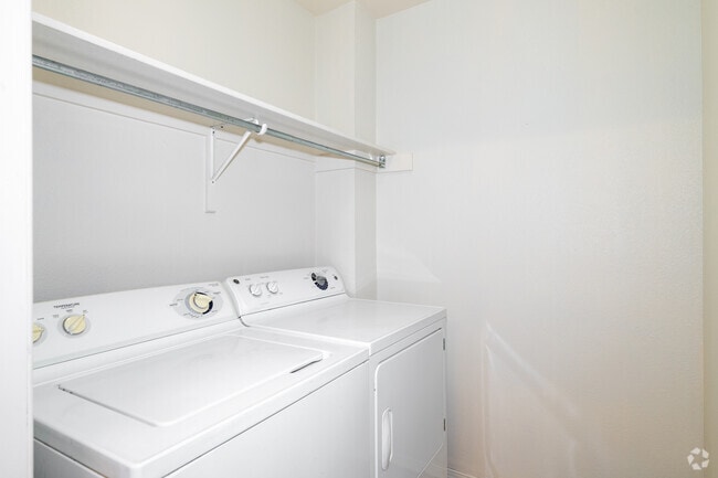 2BR, 2BA - 900SF - Laundry Space