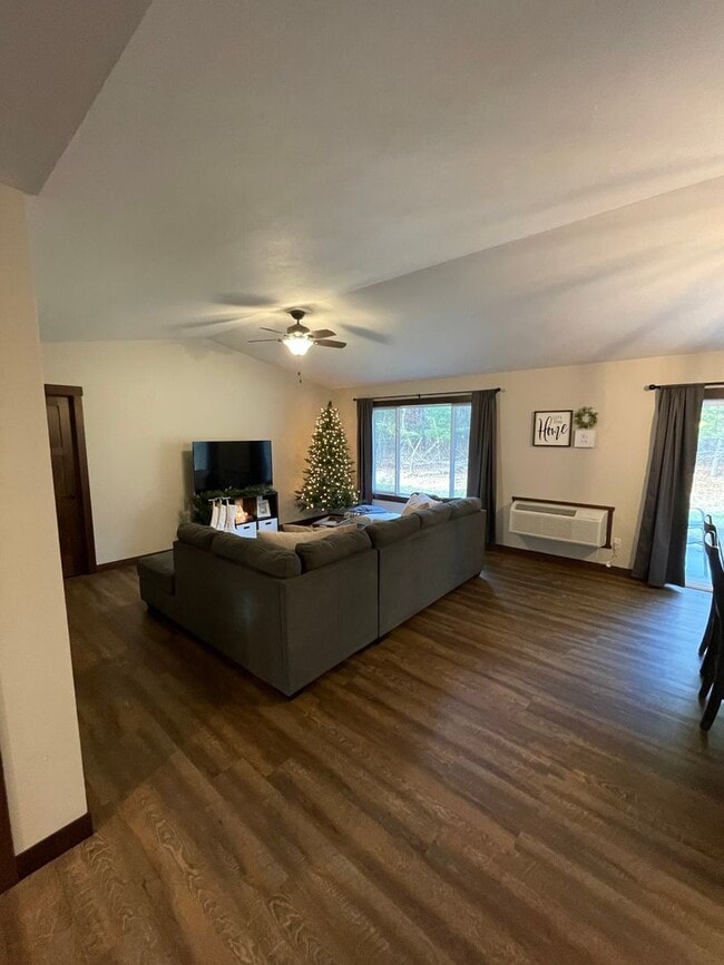 Photo - 122-124 Hickory Lane Unit 122