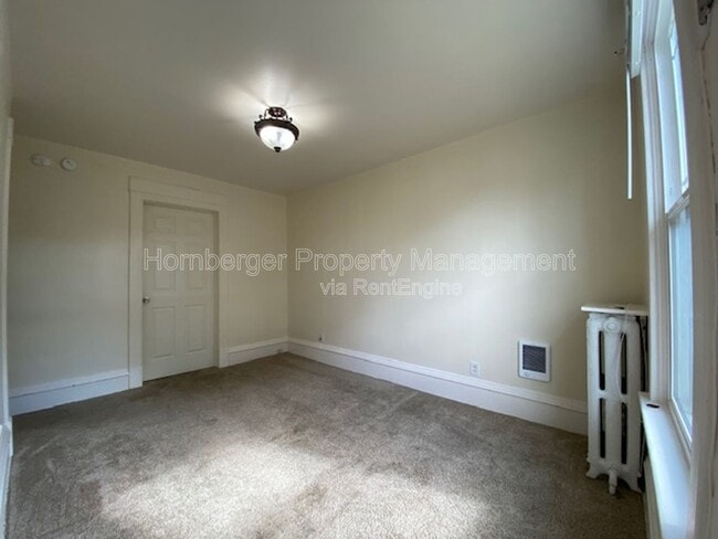 Photo - 1432 W Knox Ave