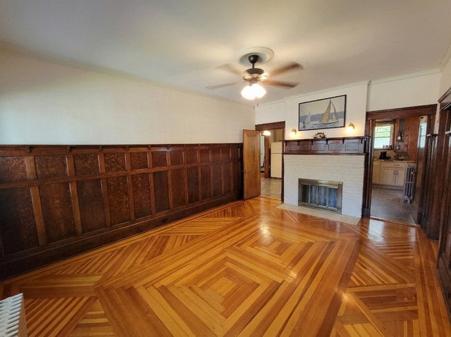Photo - 301 Elm St Unit First Floor