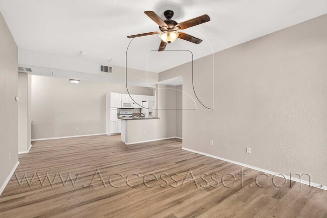 Photo - 41410 Juniper St