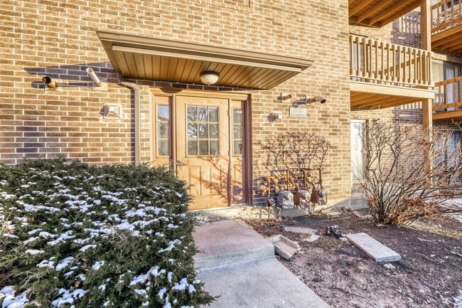 Building Photo - 2252 Abbeywood Dr Unit E